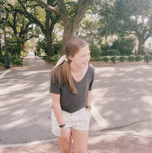 Meet your Posher, Anna-claire